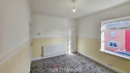3 bedroom Terraced House to let in Kings Terrace, Askern, Doncaster, DN6