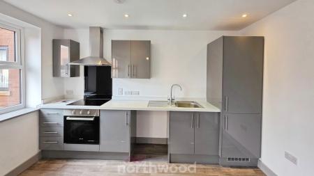 1 bedroom Flat to let in Portland Place, Doncaster, DN1