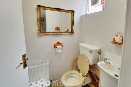 0 bedroom Commercial Property to let in Thorne Road, Doncaster, DN1