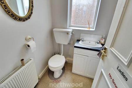 0 bedroom Commercial Property to let in Thorne Road, Doncaster, DN1