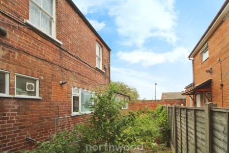 0 bedroom Commercial Property to let in Thorne Road, Doncaster, DN1