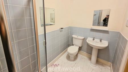 1 bedroom Flat to let in Thorne Road, Doncaster, DN1