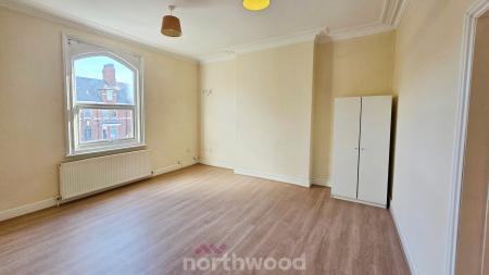 1 bedroom Flat to let in Thorne Road, Doncaster, DN1