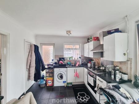 2 bedroom Semi-detached house for sale in Acacia Road, Cantley, Doncaster, DN4