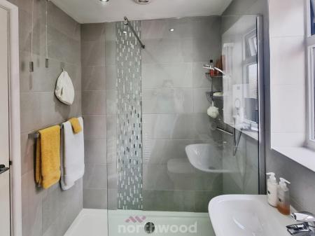 2 bedroom Semi-detached bungalow for sale in Ash Dale Road, Warmsworth, Doncaster, DN4