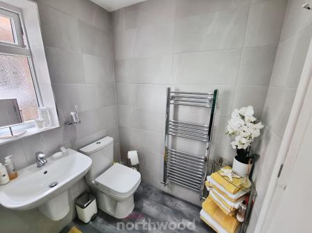 2 bedroom Semi-detached bungalow for sale in Ash Dale Road, Warmsworth, Doncaster, DN4