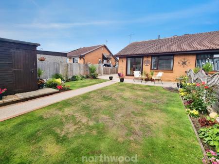 2 bedroom Semi-detached bungalow for sale in Ash Dale Road, Warmsworth, Doncaster, DN4