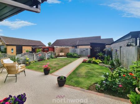 2 bedroom Semi-detached bungalow for sale in Ash Dale Road, Warmsworth, Doncaster, DN4