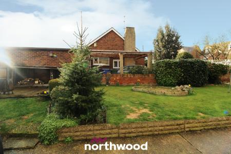 3 bedroom Detached bungalow for sale in Barton Lane, Armthorpe, Doncaster, DN3