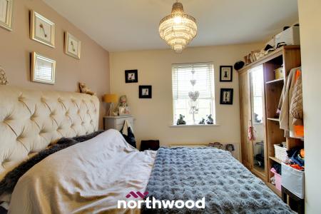 2 bedroom Flat for sale in Brander Close, Balby, Doncaster, DN4