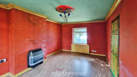 3 bedroom Semi-detached house for sale in Briar Road, Skellow, Doncaster, DN6