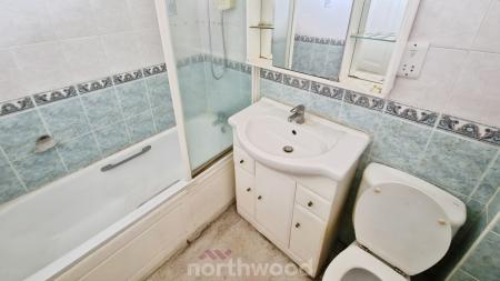 3 bedroom Semi-detached house for sale in Briar Road, Skellow, Doncaster, DN6