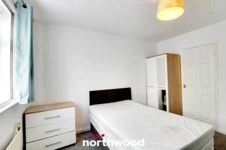 5 bedroom Semi-detached house for sale in Carr House Road, Belle Vue, Doncaster, DN4