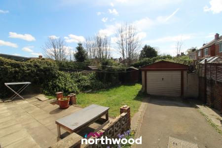 5 bedroom Semi-detached house for sale in Carr House Road, Belle Vue, Doncaster, DN4