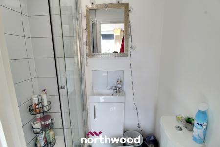 5 bedroom Semi-detached house for sale in Carr House Road, Belle Vue, Doncaster, DN4