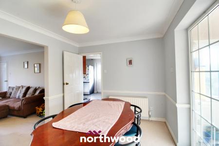 4 bedroom Detached house for sale in Cedar Walk, Campsall, Doncaster, DN6