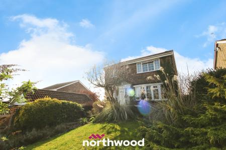 4 bedroom Detached house for sale in Cedar Walk, Campsall, Doncaster, DN6