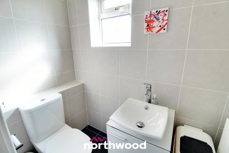 4 bedroom Detached house for sale in Cedar Walk, Campsall, Doncaster, DN6