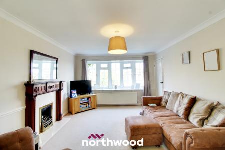 4 bedroom Detached house for sale in Cedar Walk, Campsall, Doncaster, DN6