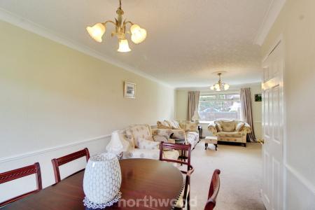 3 bedroom Detached house for sale in Clifton Drive, Sprotbrough, Doncaster, DN5