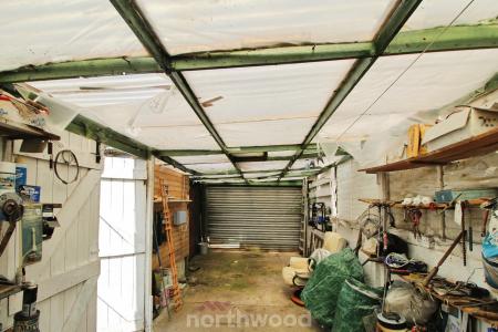 3 bedroom Town house for sale in Craithie Road, Town Moor, Doncaster, DN2