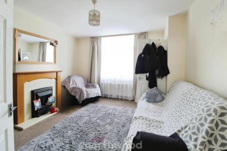 2 bedroom Semi-detached house for sale in Everingham Road, Cantley, Doncaster, DN4