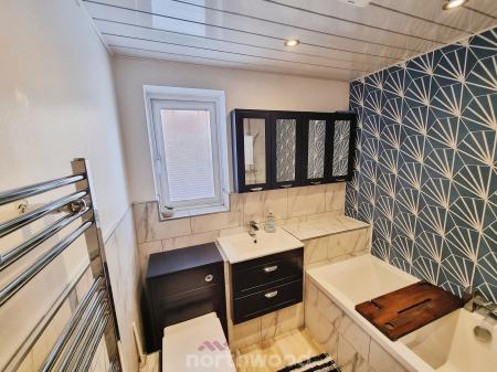 3 bedroom Detached house for sale in Fair Holme View, Armthorpe, Doncaster, DN3