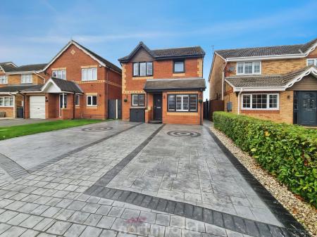 3 bedroom Detached house for sale in Fair Holme View, Armthorpe, Doncaster, DN3