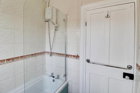3 bedroom Terraced House for sale in Glamis Road, Town Moor, Doncaster, DN2