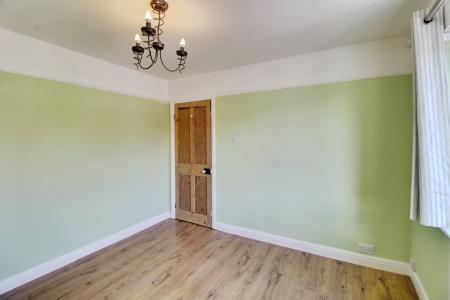3 bedroom Terraced House for sale in Glamis Road, Town Moor, Doncaster, DN2
