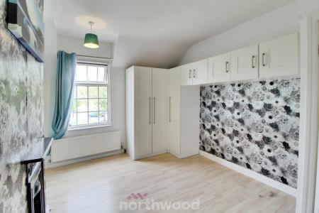 3 bedroom Terraced House for sale in Mansfield Crescent, Armthorpe, Doncaster, DN3