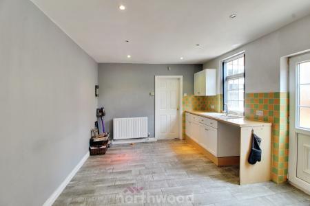 3 bedroom Terraced House for sale in Mansfield Crescent, Armthorpe, Doncaster, DN3