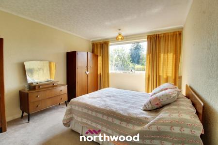 2 bedroom Semi-detached bungalow for sale in Rowan Court, Wheatley Hills, Doncaster, DN2