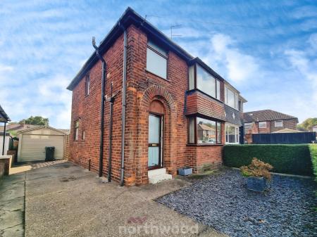 3 bedroom Semi-detached house for sale in Scawthorpe Avenue, Scawthorpe, Doncaster, DN5