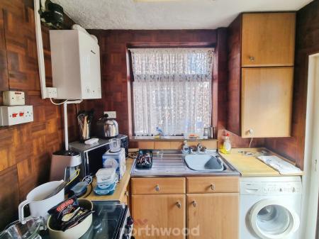 3 bedroom Semi-detached house for sale in Scawthorpe Avenue, Scawthorpe, Doncaster, DN5