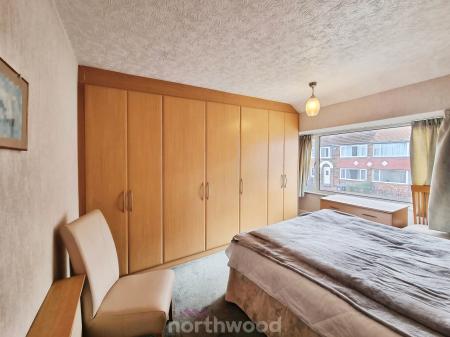 3 bedroom Semi-detached house for sale in Scawthorpe Avenue, Scawthorpe, Doncaster, DN5