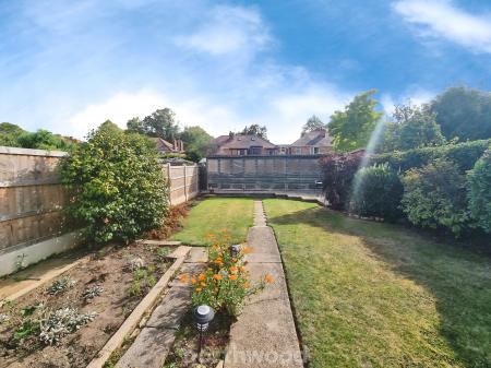 3 bedroom Semi-detached house for sale in Scawthorpe Avenue, Scawthorpe, Doncaster, DN5