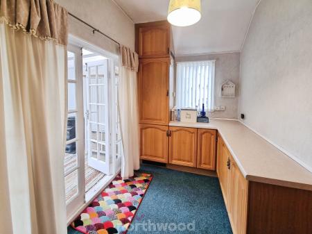 2 bedroom Bungalow for sale in Shires Close, Sprotbrough, Doncaster, DN5