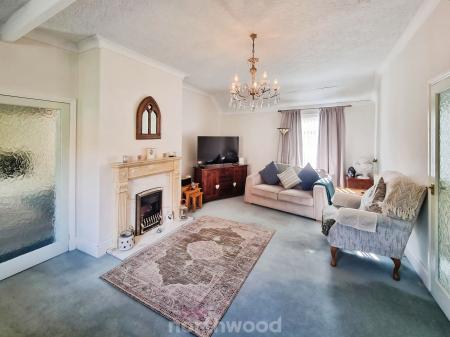 2 bedroom Bungalow for sale in Shires Close, Sprotbrough, Doncaster, DN5