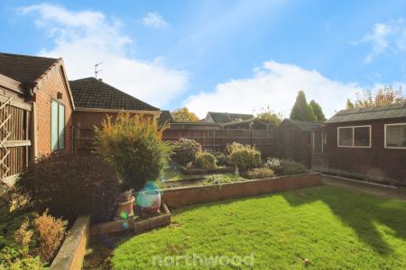 3 bedroom Semi-detached house for sale in Thorn Garth, Bentley, Doncaster, DN5