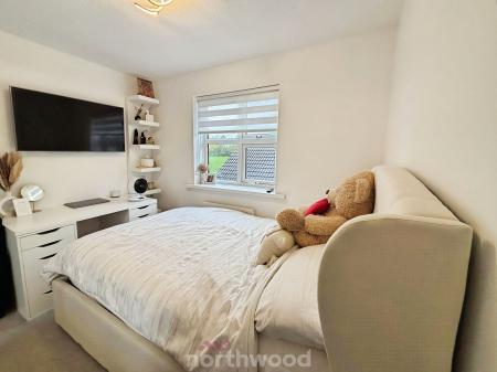 4 bedroom Detached house for sale in Wainscot Place, Skellow, Doncaster, DN6