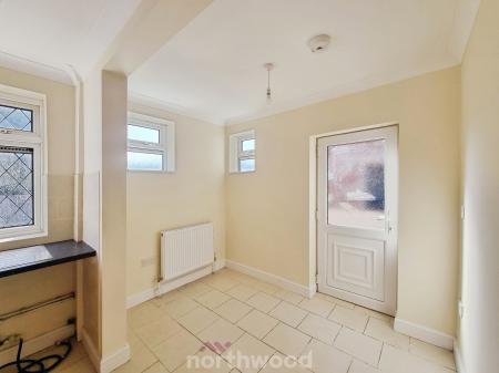 3 bedroom End of terrace house for sale in Warwick Road, Intake, Doncaster, DN2