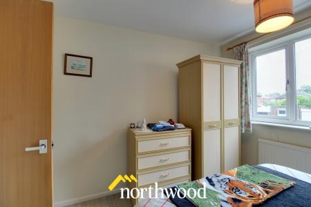 2 bedroom Flat for sale in Welbeck Road, Bennetthorpe, Doncaster, DN4