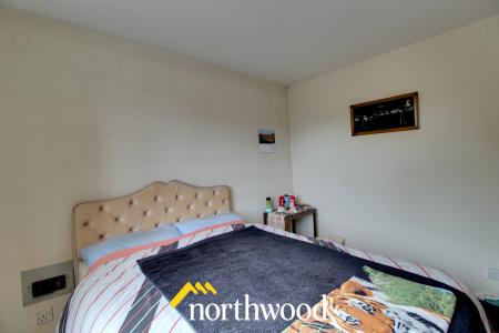 2 bedroom Flat for sale in Welbeck Road, Bennetthorpe, Doncaster, DN4