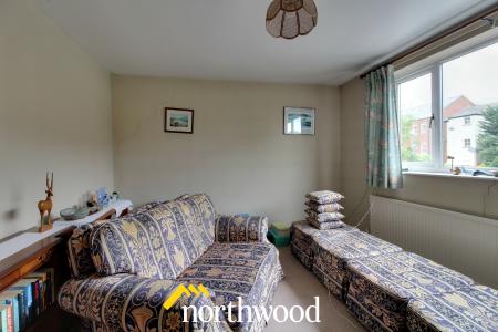 2 bedroom Flat for sale in Welbeck Road, Bennetthorpe, Doncaster, DN4