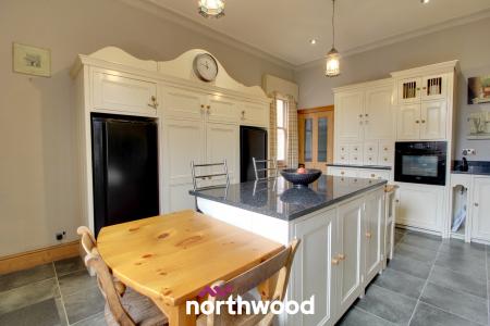 5 bedroom Character Property for sale in Avenue Road, Wheatley, Doncaster, DN2