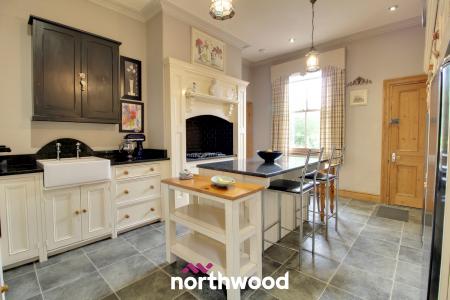 5 bedroom Character Property for sale in Avenue Road, Wheatley, Doncaster, DN2