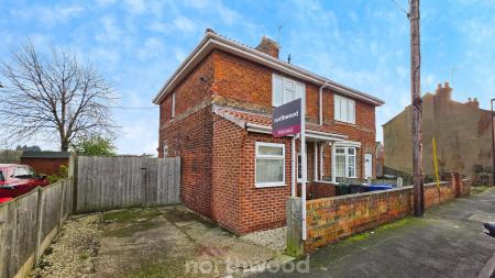 2 bedroom Semi-detached house for sale in Sunnymede Terrace, Askern, Doncaster, DN6