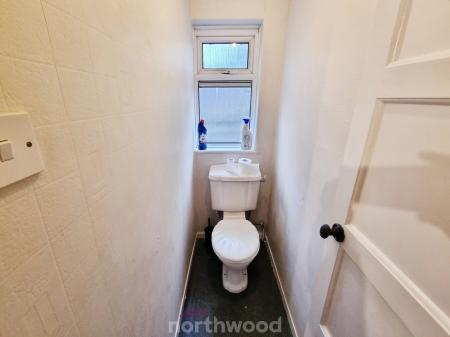 4 bedroom Terraced House for sale in Swaithe Avenue, Scawthorpe, Doncaster, DN5
