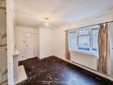4 bedroom Terraced House for sale in Swaithe Avenue, Scawthorpe, Doncaster, DN5